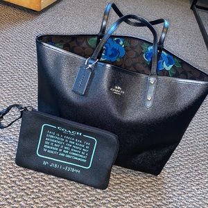 Coach reversible tote bag with pouch